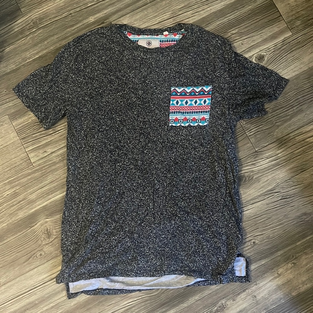 On the byas shirt small